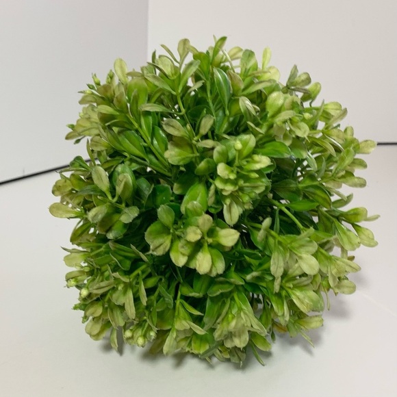 Artificial Topiary Bal Lifelike Boxwood Plant - Picture 3 of 5